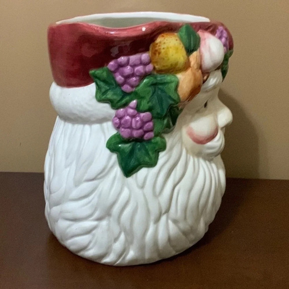 Wang’s Ceramic Christmas Santa Pitcher - Picture 4 of 6